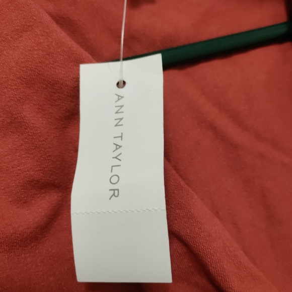 Maroon Ann Taylor blouse - Picture 5 of 6